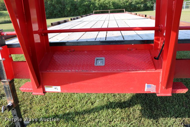image for item DD0168 2016 H&H flatbed trailer