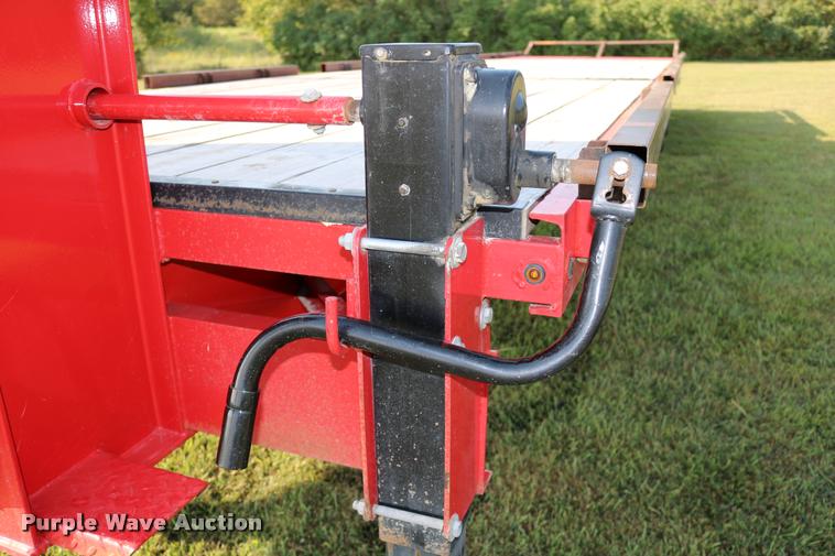 image for item DD0168 2016 H&H flatbed trailer