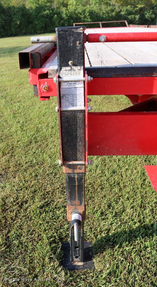 image for item DD0168 2016 H&H flatbed trailer