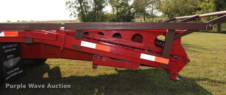 image for item DD0168 2016 H&H flatbed trailer