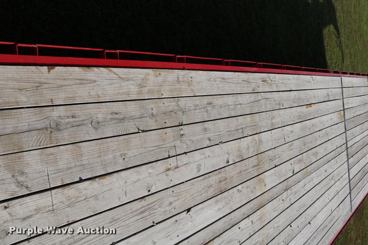 image for item DD0168 2016 H&H flatbed trailer