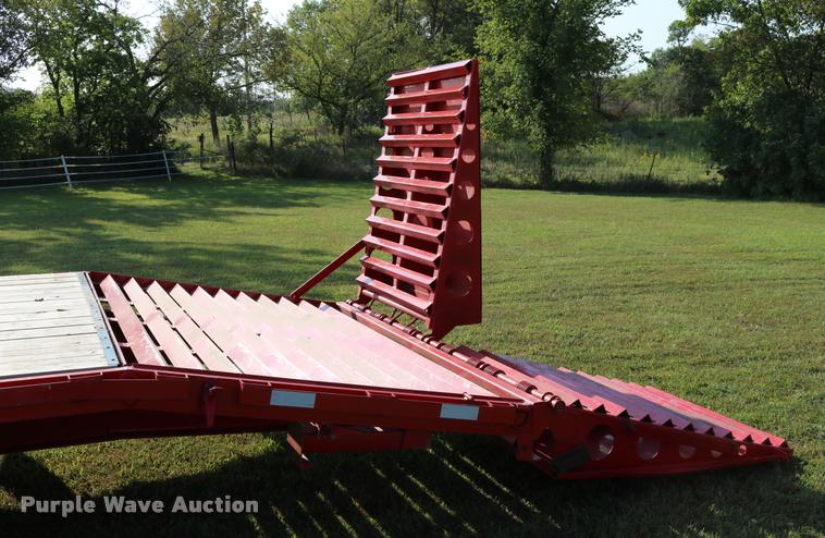 image for item DD0168 2016 H&H flatbed trailer