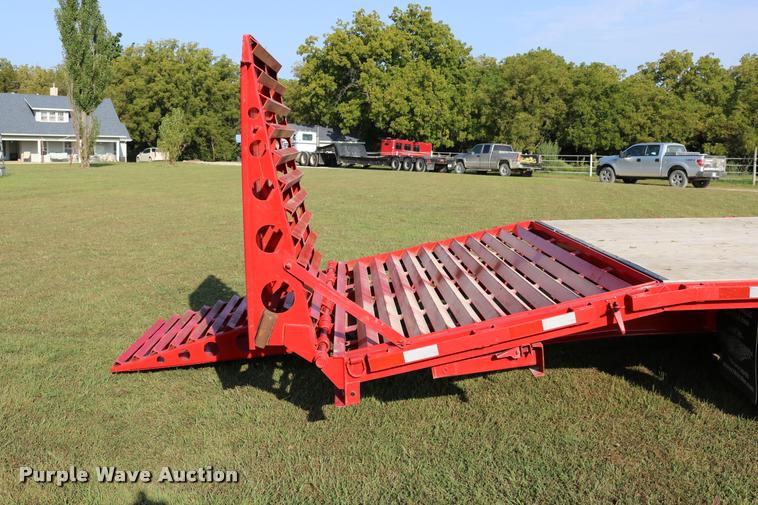 image for item DD0168 2016 H&H flatbed trailer