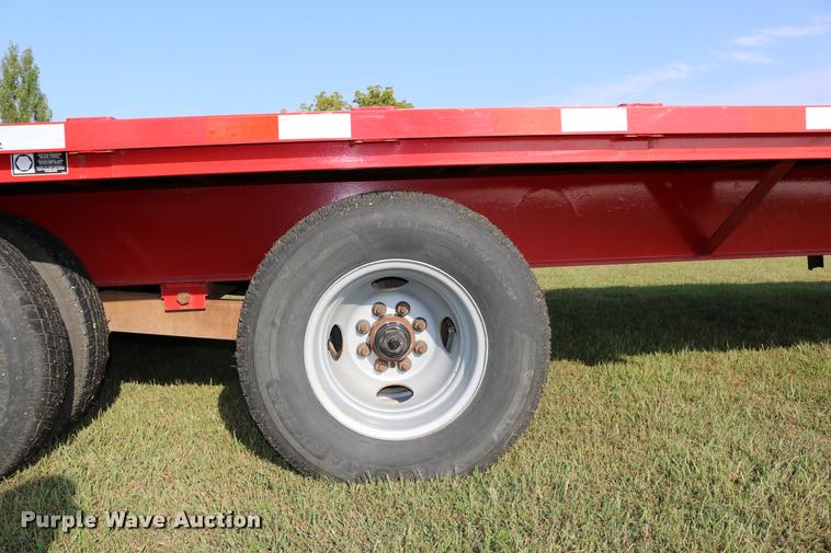 image for item DD0168 2016 H&H flatbed trailer