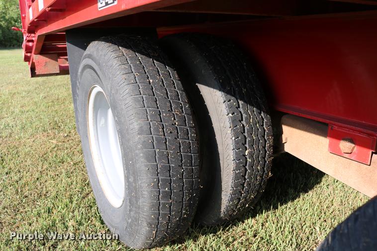 image for item DD0168 2016 H&H flatbed trailer