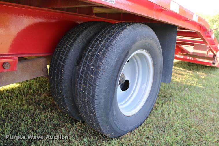 image for item DD0168 2016 H&H flatbed trailer