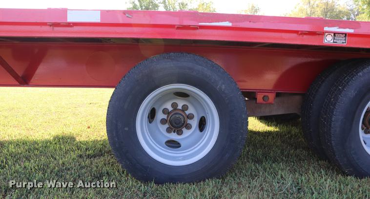 image for item DD0168 2016 H&H flatbed trailer