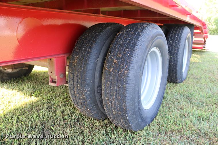 image for item DD0168 2016 H&H flatbed trailer