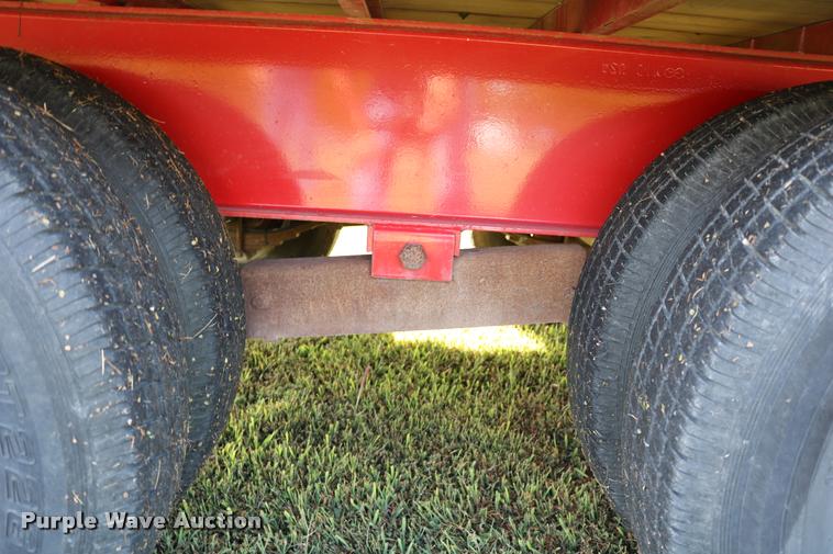 image for item DD0168 2016 H&H flatbed trailer