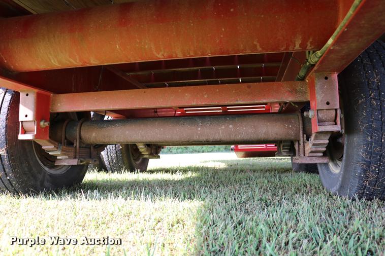 image for item DD0168 2016 H&H flatbed trailer