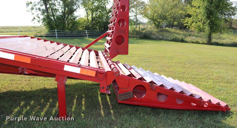 image for item DD0168 2016 H&H flatbed trailer