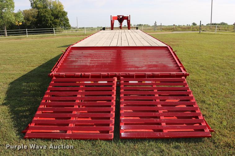 image for item DD0168 2016 H&H flatbed trailer