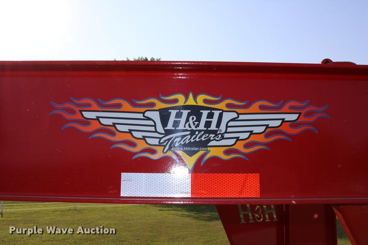 image for item DD0168 2016 H&H flatbed trailer