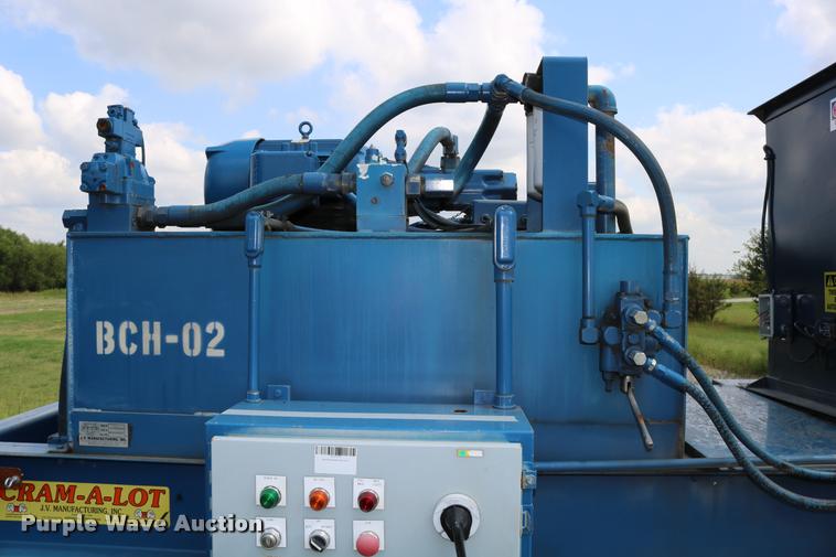 image for item DD0180 1995 Cram-A-Lot HX72 cardboard baler