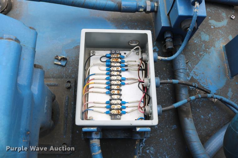 image for item DD0180 1995 Cram-A-Lot HX72 cardboard baler