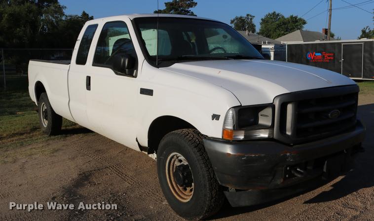image for item DD0197 2002 Ford F250 Super Duty SuperCab pickup truck