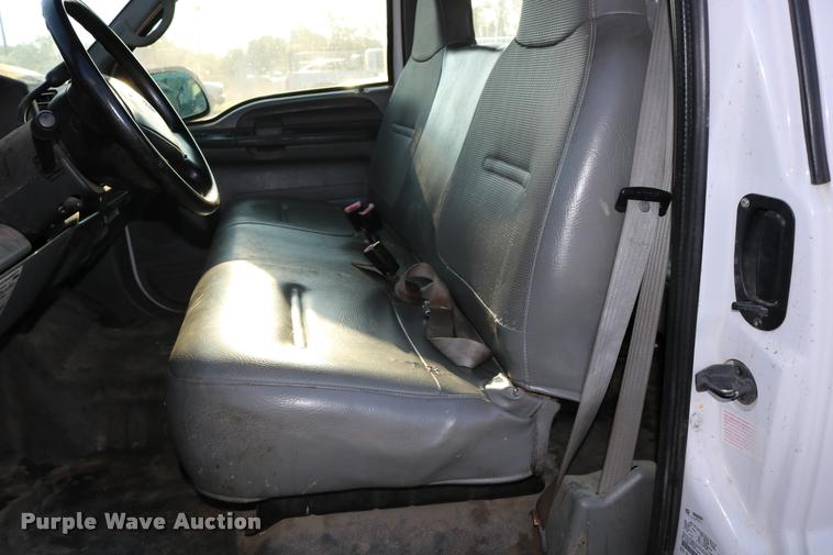 image for item DD0197 2002 Ford F250 Super Duty SuperCab pickup truck