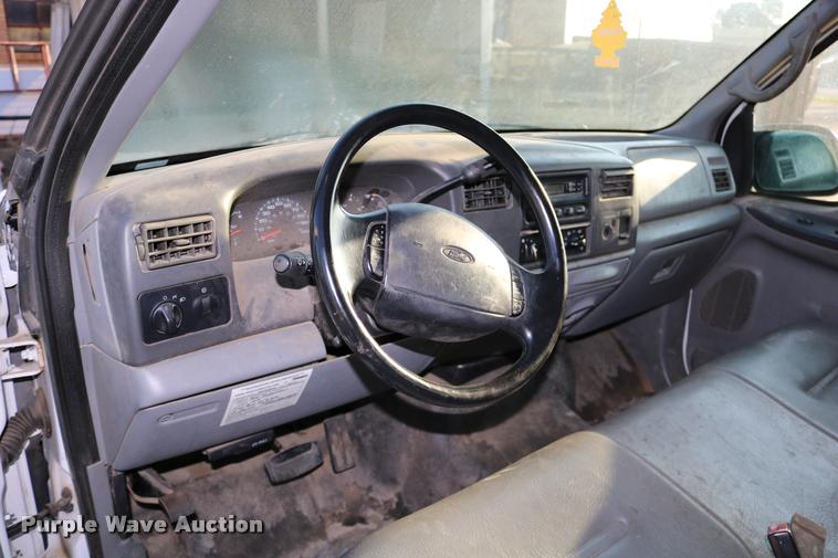 image for item DD0197 2002 Ford F250 Super Duty SuperCab pickup truck