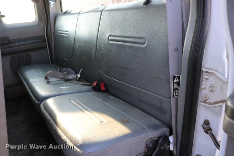 image for item DD0197 2002 Ford F250 Super Duty SuperCab pickup truck