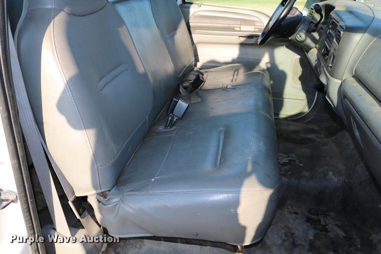 image for item DD0197 2002 Ford F250 Super Duty SuperCab pickup truck