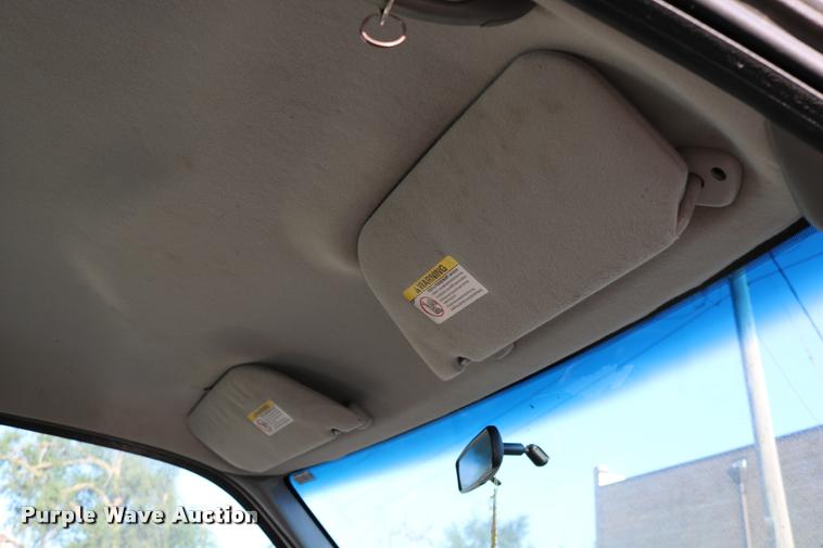 image for item DD0197 2002 Ford F250 Super Duty SuperCab pickup truck