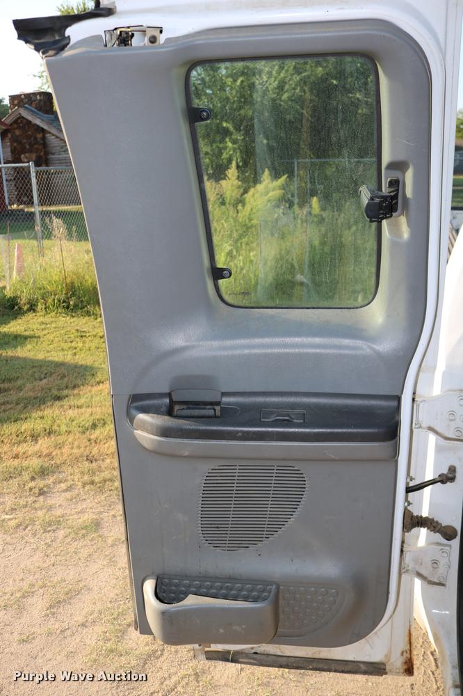 image for item DD0197 2002 Ford F250 Super Duty SuperCab pickup truck