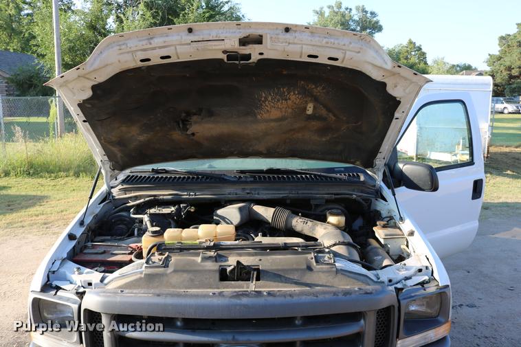 image for item DD0197 2002 Ford F250 Super Duty SuperCab pickup truck