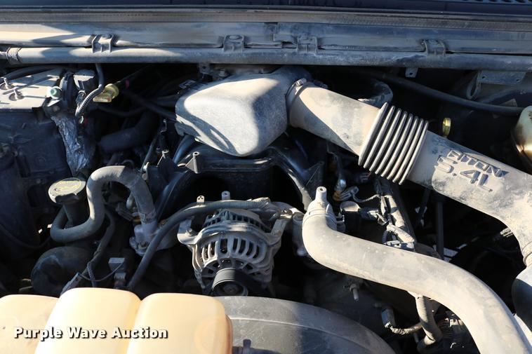 image for item DD0197 2002 Ford F250 Super Duty SuperCab pickup truck