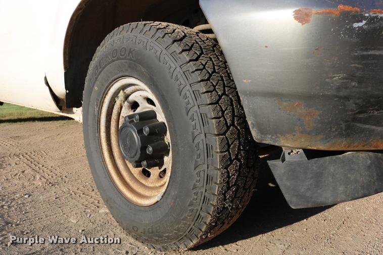 image for item DD0197 2002 Ford F250 Super Duty SuperCab pickup truck