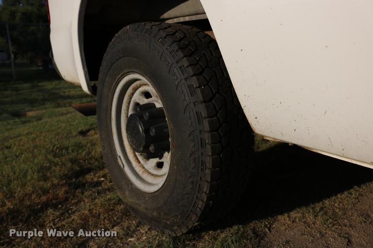 image for item DD0197 2002 Ford F250 Super Duty SuperCab pickup truck