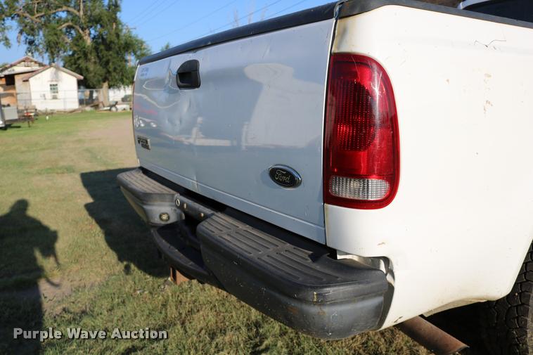 image for item DD0197 2002 Ford F250 Super Duty SuperCab pickup truck
