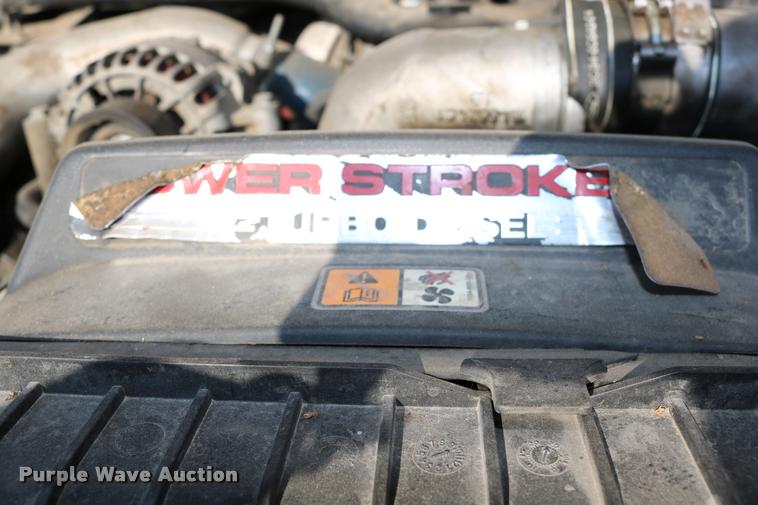 image for item DD0198 2006 Ford F350 Super Duty Crew Cab flatbed pickup truck