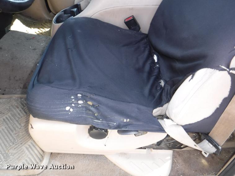 image for item DD0856 2002 Ford F150 XLT SuperCab pickup truck