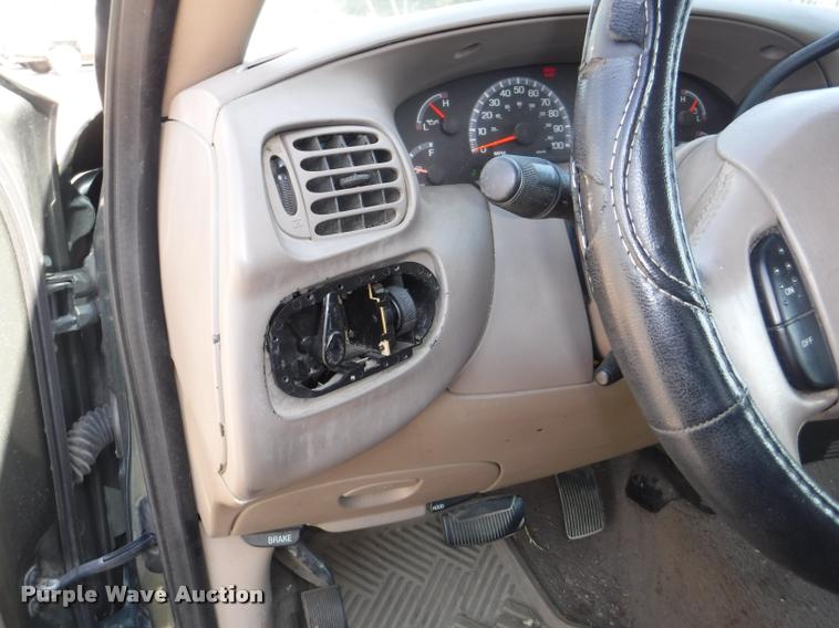 image for item DD0856 2002 Ford F150 XLT SuperCab pickup truck