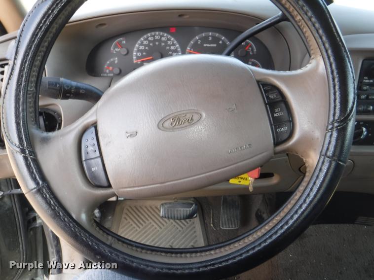 image for item DD0856 2002 Ford F150 XLT SuperCab pickup truck