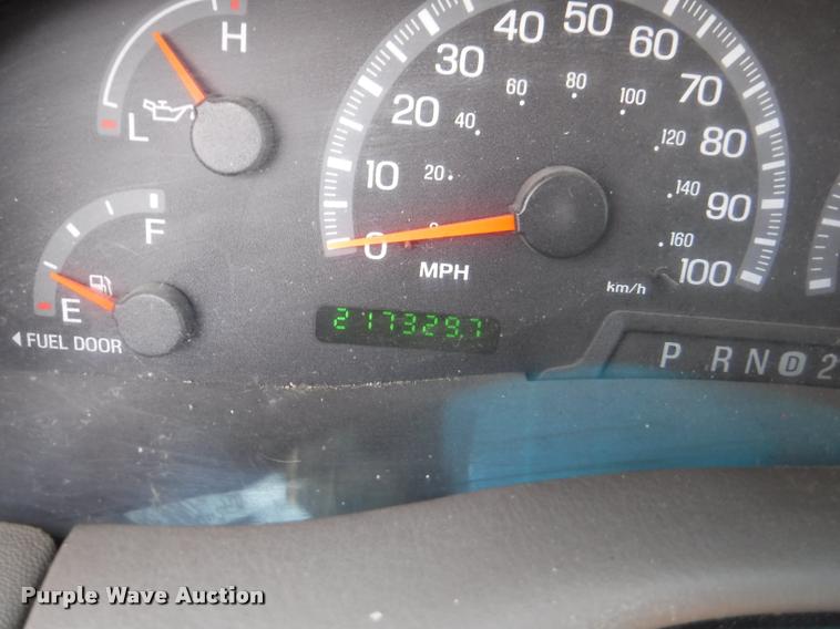 image for item DD0856 2002 Ford F150 XLT SuperCab pickup truck