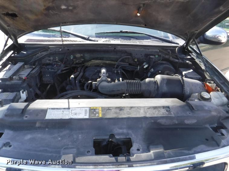 image for item DD0856 2002 Ford F150 XLT SuperCab pickup truck