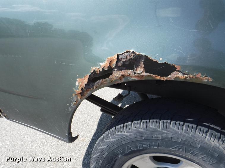 image for item DD0856 2002 Ford F150 XLT SuperCab pickup truck