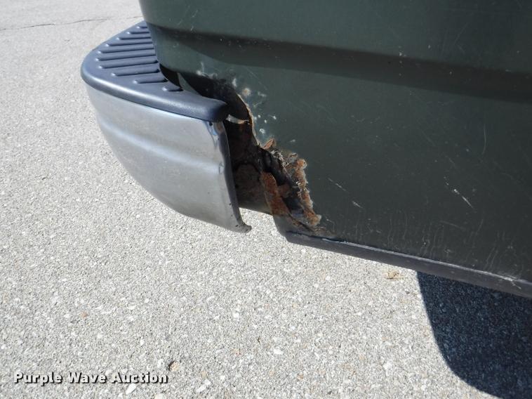 image for item DD0856 2002 Ford F150 XLT SuperCab pickup truck