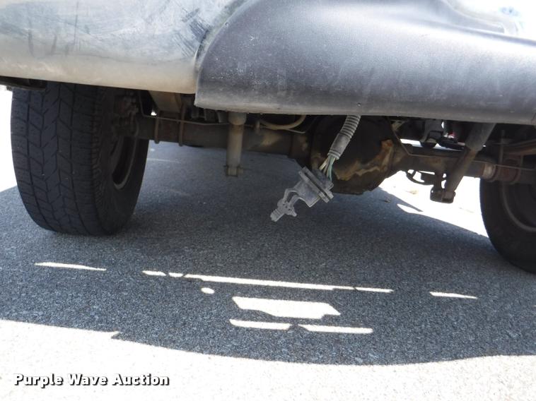 image for item DD0856 2002 Ford F150 XLT SuperCab pickup truck