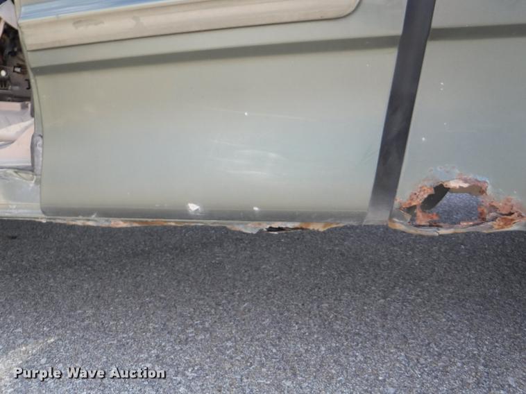 image for item DD0856 2002 Ford F150 XLT SuperCab pickup truck