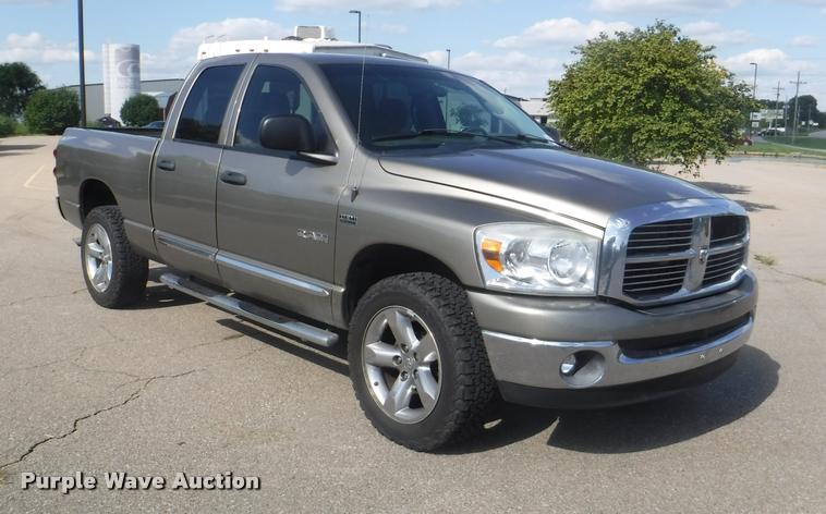 image for item DD0861 2008 Dodge Ram 1500 Quad Cab pickup truck