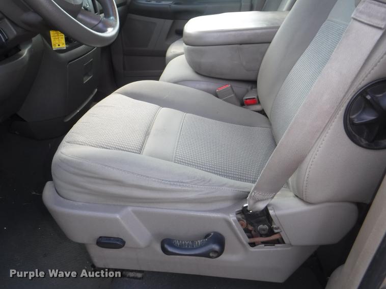 image for item DD0861 2008 Dodge Ram 1500 Quad Cab pickup truck