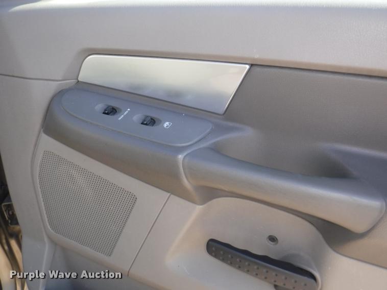 image for item DD0861 2008 Dodge Ram 1500 Quad Cab pickup truck