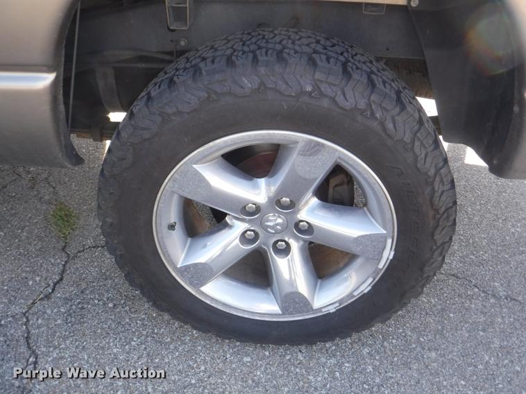 image for item DD0861 2008 Dodge Ram 1500 Quad Cab pickup truck