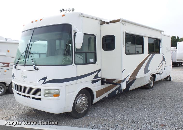 image for item DD1516 2005 National Dolphin RV