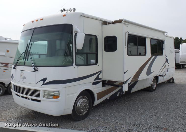 image for item DD1516 2005 National Dolphin RV