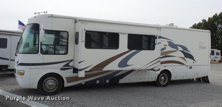 image for item DD1516 2005 National Dolphin RV