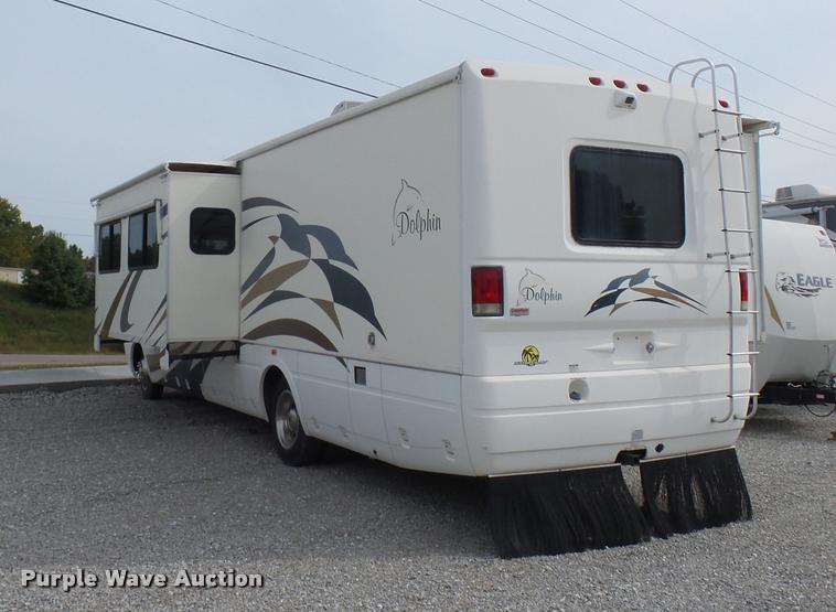 image for item DD1516 2005 National Dolphin RV