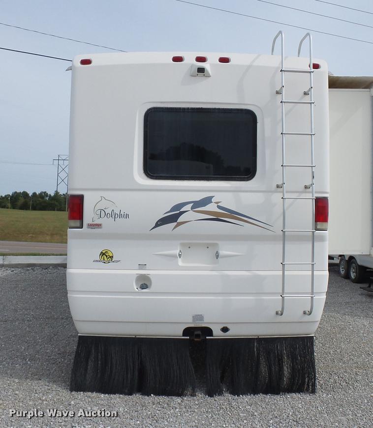 image for item DD1516 2005 National Dolphin RV